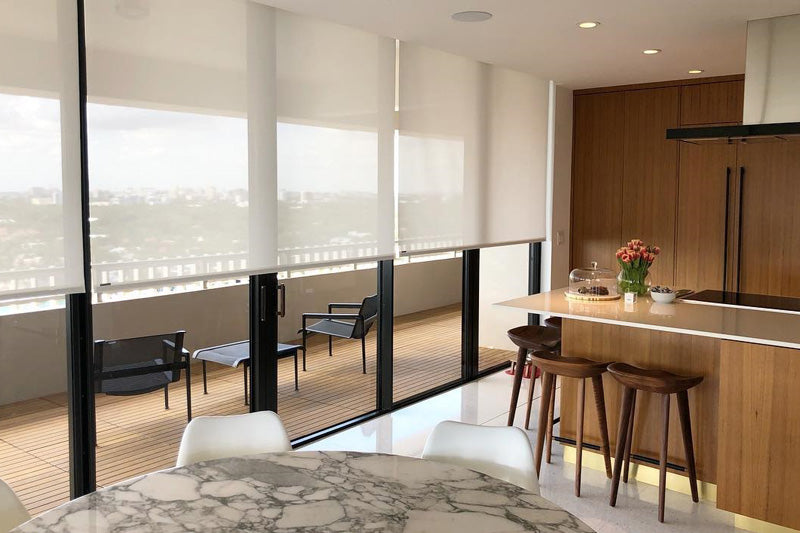 mẫu rèm văn phòng cho trung tâm chăm sóc khách hàng tông sáng