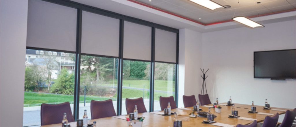 rèm văn phòng tạo riêng tư cho cuộc họp chuyên nghiệp