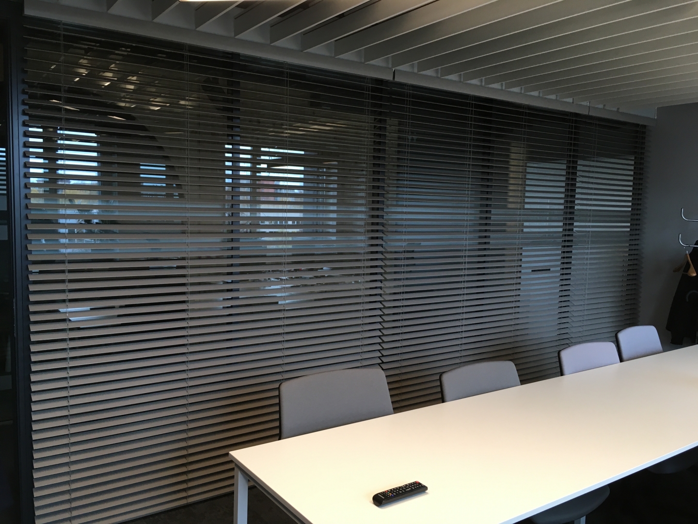 rèm gỗ cho căn hộ chung cư tăng thẩm mỹ nội thất