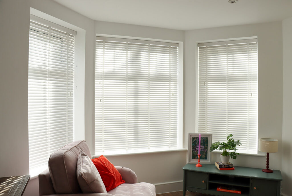 rèm gỗ không gây tiếng ồn cho không gian yên tĩnh