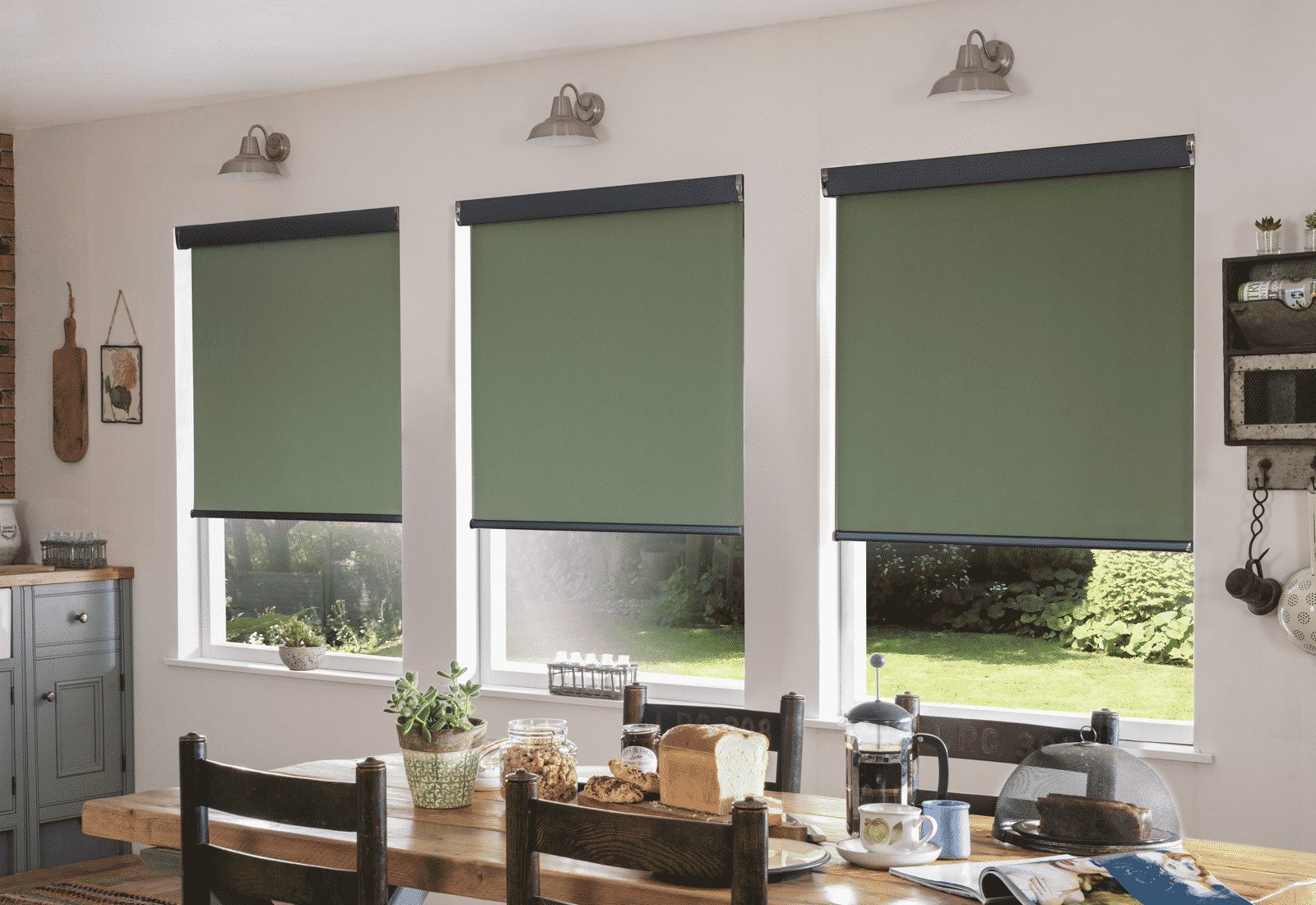 Báo giá rèm cuốn chống nắng mới nhất tại HCM