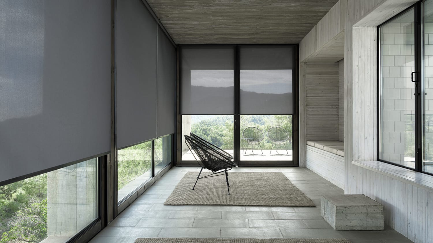 Rèm PVC chống nắng bền cho mặt tiền