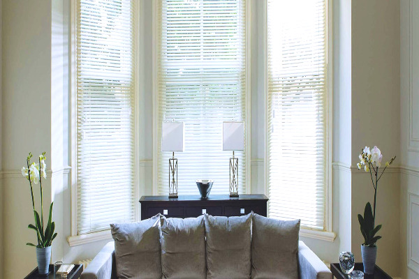 Rèm sáo nhôm điều chỉnh ánh sáng chính xác cho văn phòng