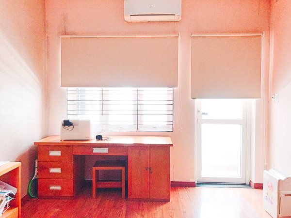 rèm cuốn chống nắng giá rẻ phù hợp công trình