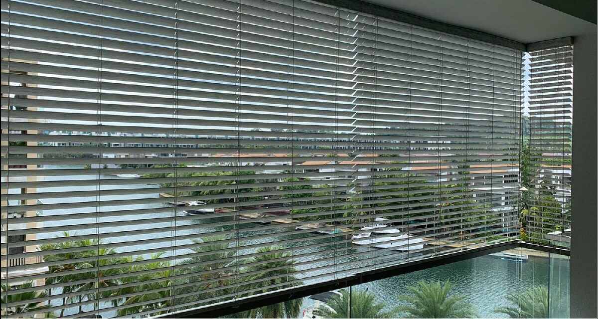 rèm sáo nhôm che nắng giảm nhiệt ngoài trời