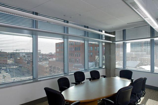 rèm sáo nhôm có bị cong vênh không sau thời gian dài