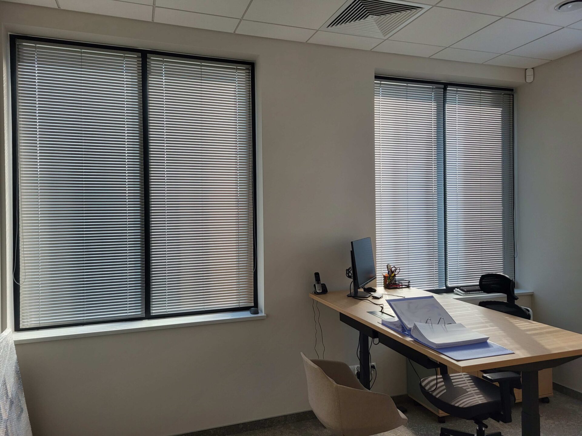 rèm sáo nhôm ít bám bụi bảo vệ sức khỏe