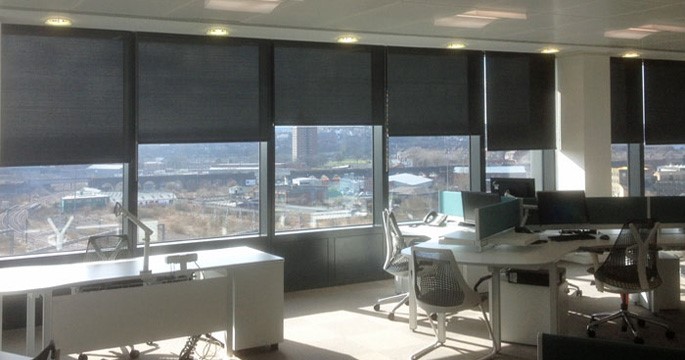 test rèm cuốn có chắn được nắng hướng tây không thực tế