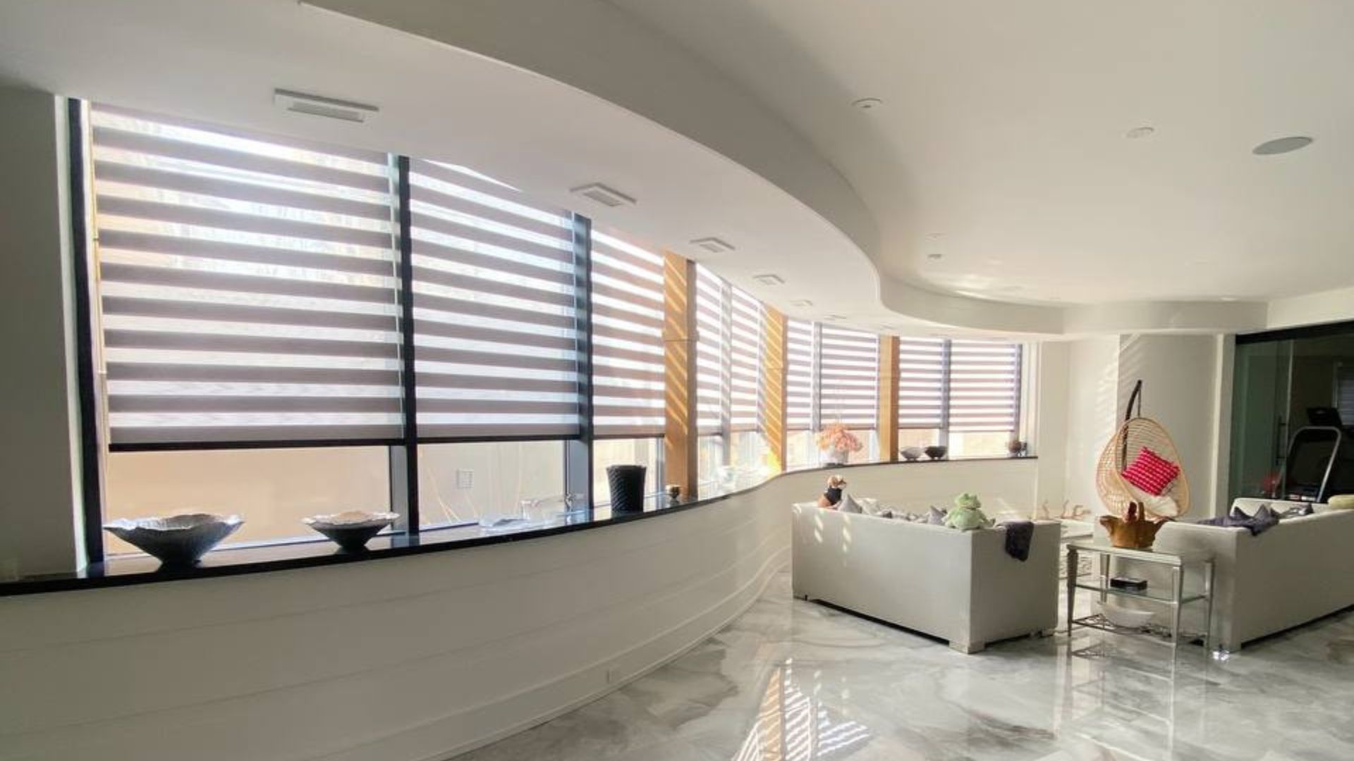 mẫu rèm cầu vồng đẹp hiện đại cho cửa sổ lớn