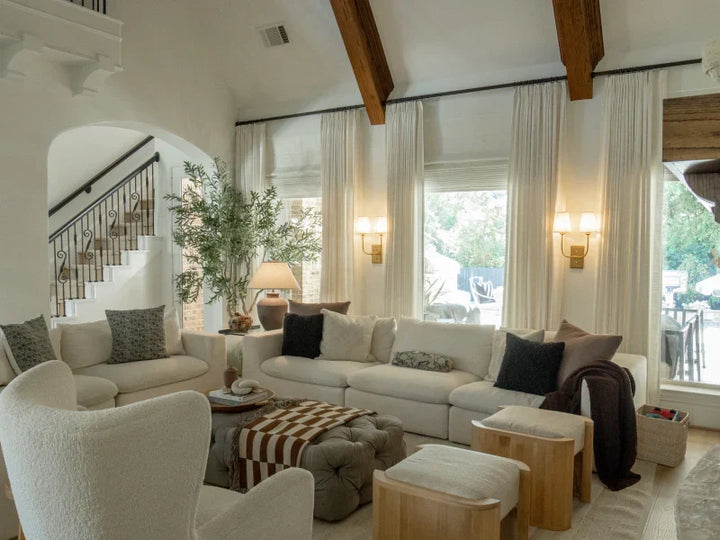 nên chọn rèm cửa loại nào cho phòng khách