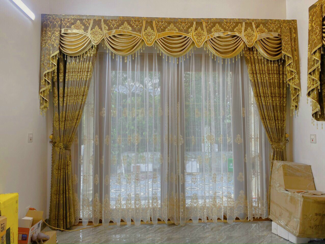 rèm cửa đẹp tân cổ điển sang trọng cho biệt thự