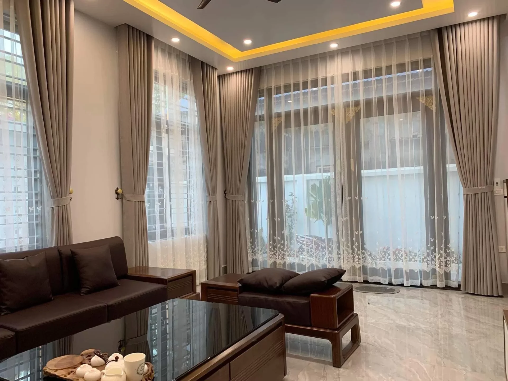 Rèm vải hai lớp cho cửa sổ phòng ngủ cản sáng tốt