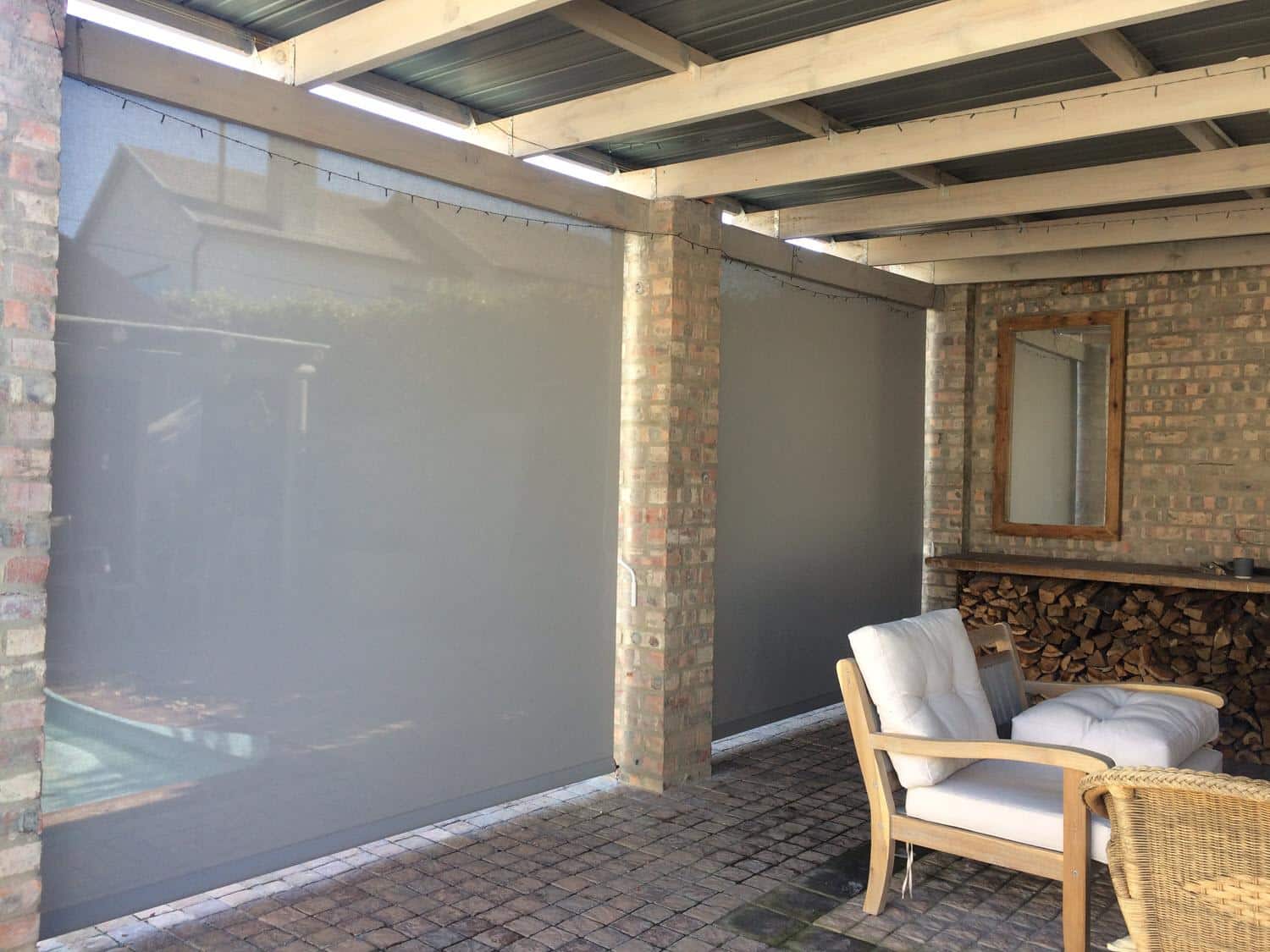 hệ thống rèm cuốn che nắng ban công hiện đại