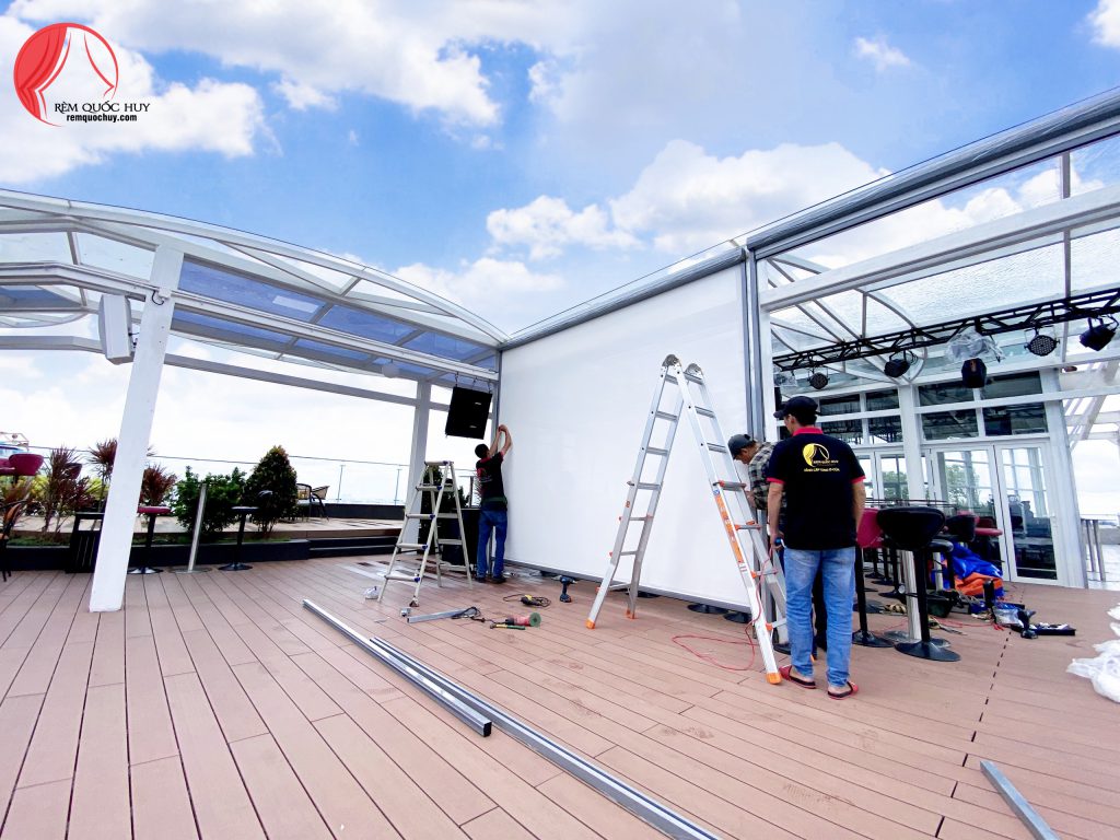 lắp đặt rèm cuốn zipper chịu gió mạnh ban công cao tầng