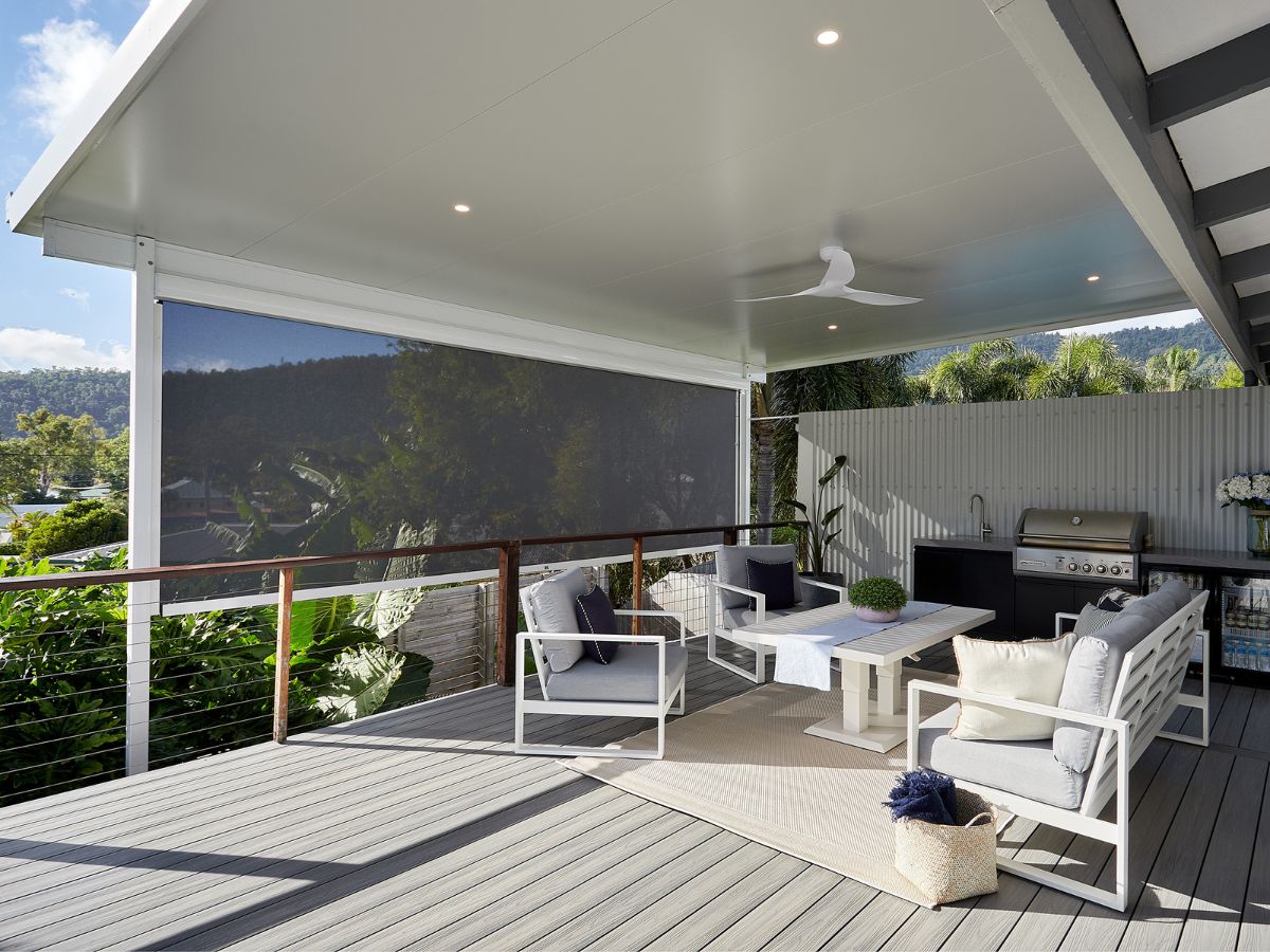 mẫu rèm cuốn ngoài trời tự động hiện đại