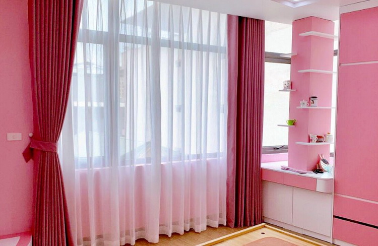 thiết kế rèm cửa sổ phòng ngủ cho bé gái an toàn đẹp mắt