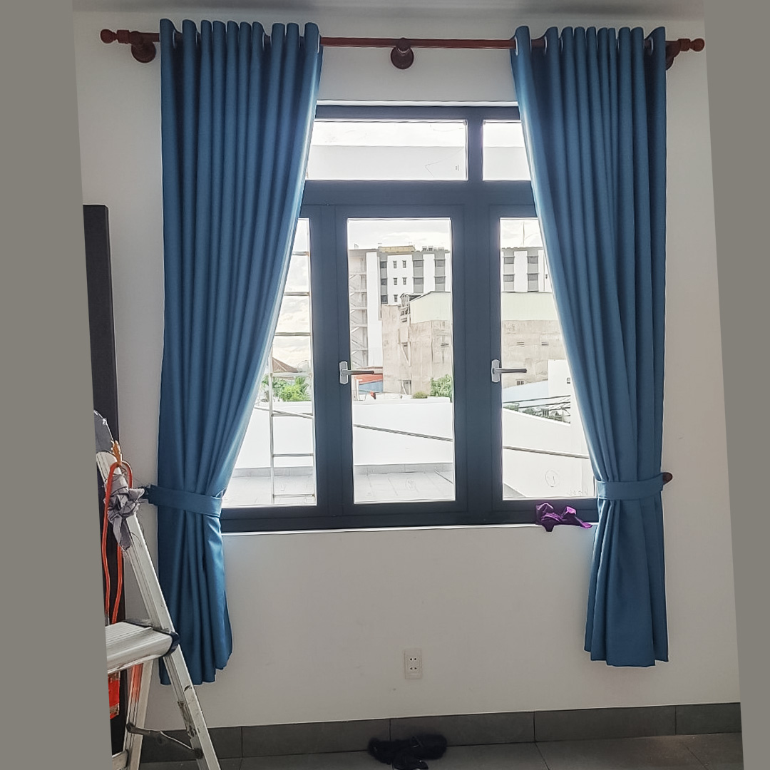 thiết kế rèm cửa sổ phòng ngủ nhỏ đơn giản tinh tế