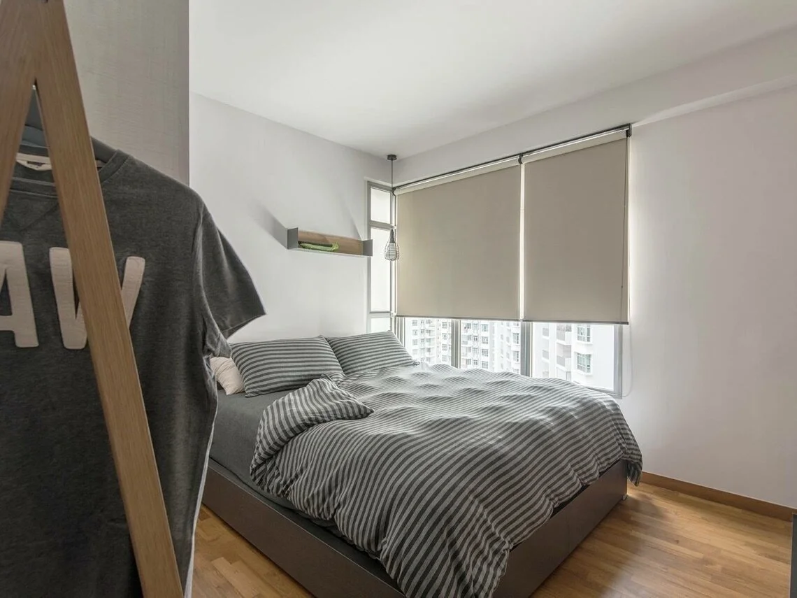 Rèm cuốn cửa sổ phòng ngủ cao cấp chống nắng tốt, thiết kế tối giản sang trọng cho phòng ngủ