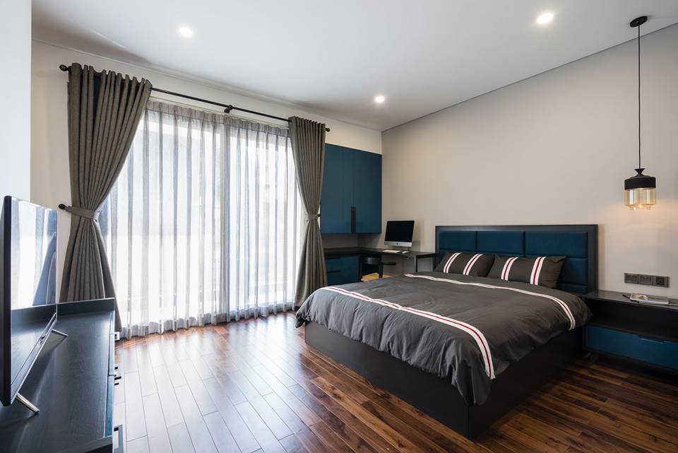 nên dùng rèm vải hay rèm cuốn cho phòng ngủ hiện đại tiện lợi