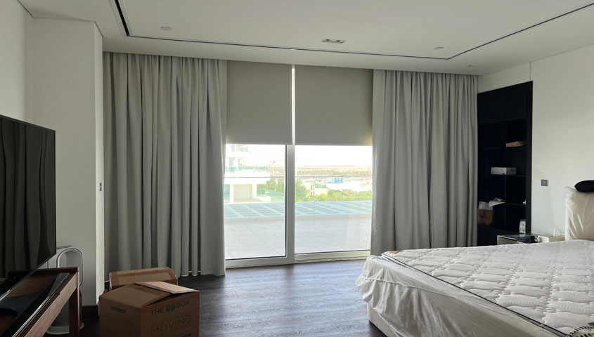 rèm cửa phòng ngủ cách âm nhẹ giảm tiếng ồn cơ bản cho phòng ngủ