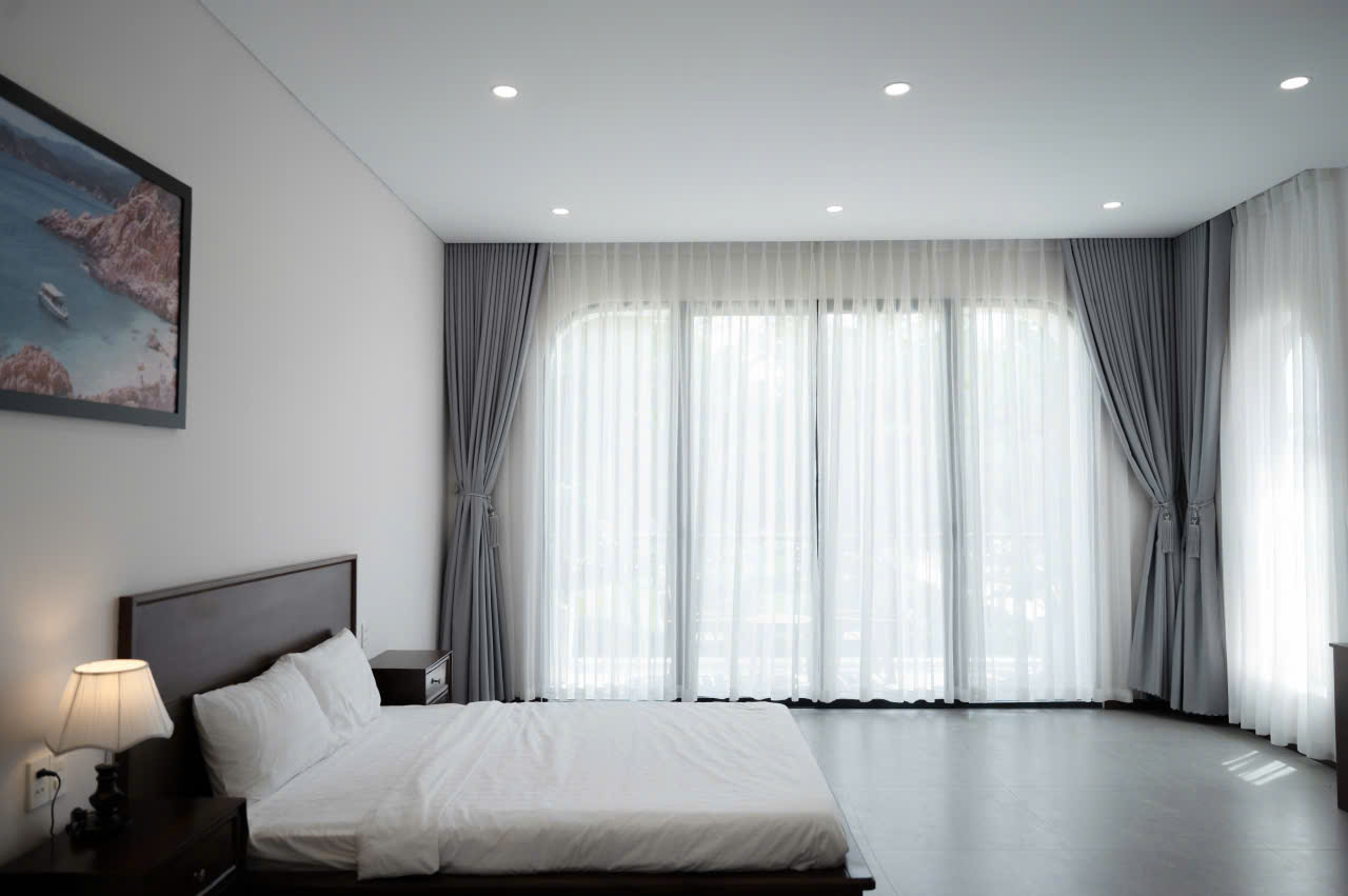 rèm cửa phòng ngủ homestay phong cách decor đẹp độc đáo