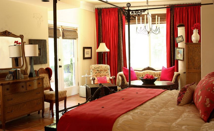 Mẫu rèm đẹp cho phòng khách có khung cửa nhỏ gọn gàng tinh tế
