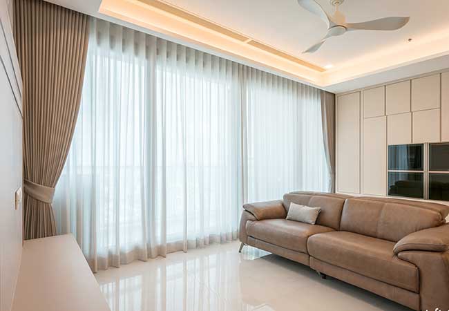 giải đáp rèm phòng khách có cần chống nắng không để bảo vệ nội thất