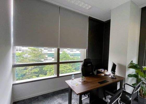 Rèm cuốn dễ vệ sinh phù hợp văn phòng sử dụng hằng ngày