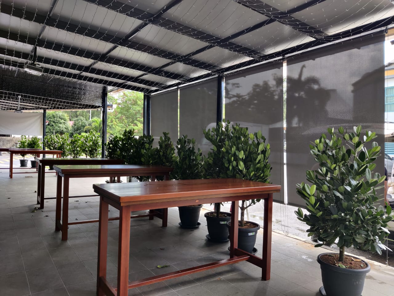 Rèm ngoài trời bảo trì tận nơi nhanh chóng và chuyên nghiệp