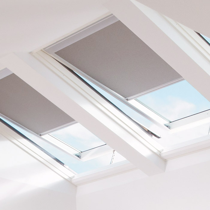 Rèm giếng trời tự động sử dụng chất liệu cản nắng cho nhà ở miền Nam