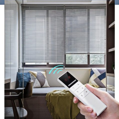 Rèm sáo nhôm tự động cho cửa sổ văn phòng hiện đại